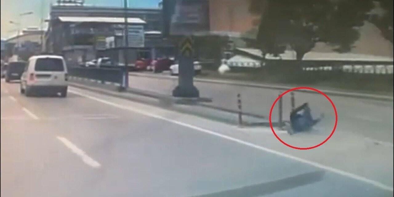 Bursa’da görülmemiş kaza..Motosiklet sürücüsünün ölümden döndüğü anlar kamerada