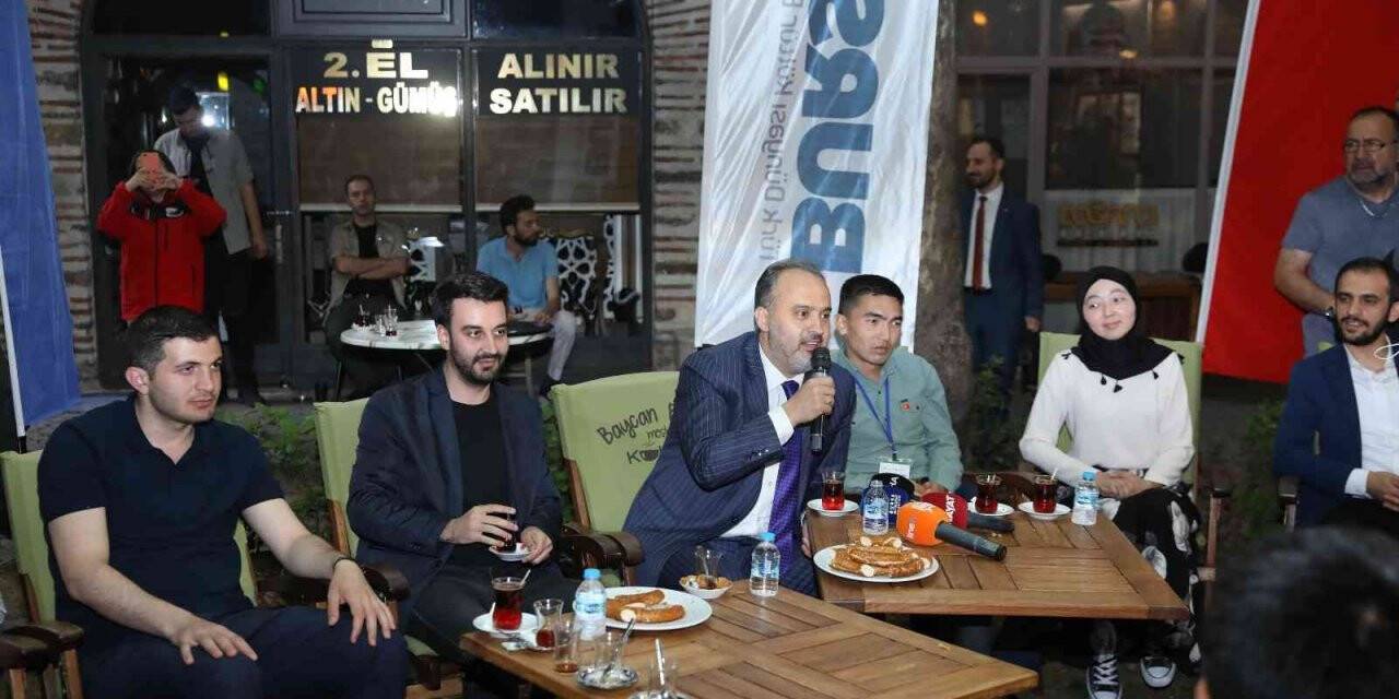 Başkan Aktaş, Türk devletlerinden gelen gençlerle buluştu