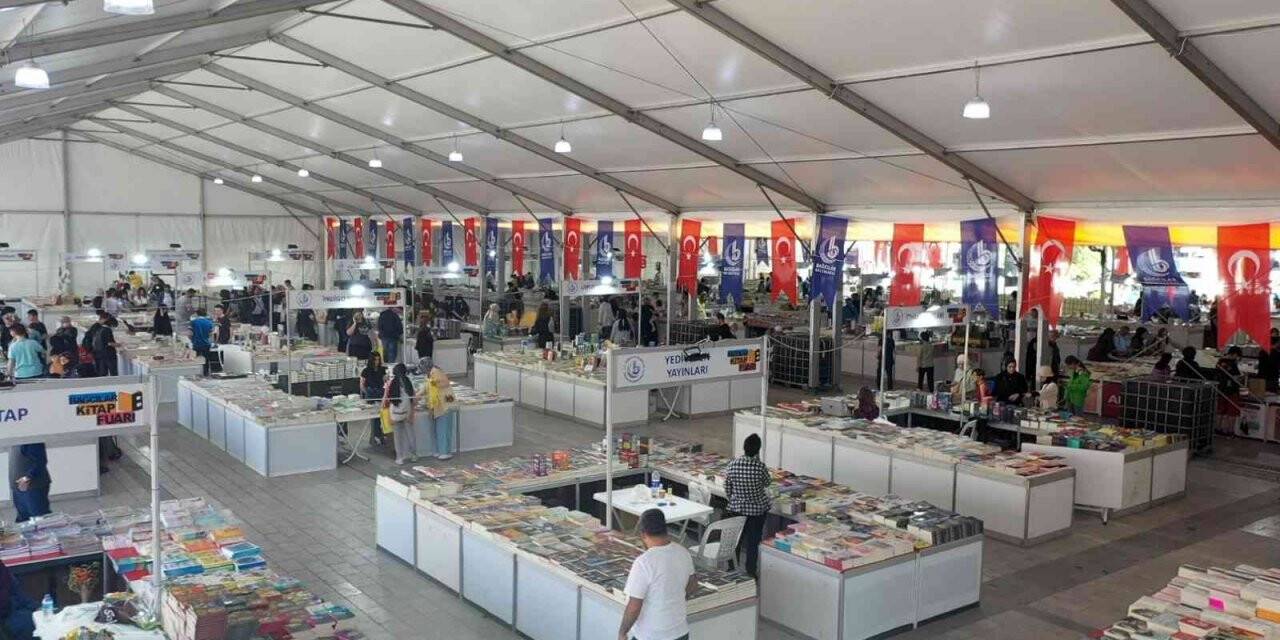Bağcılar Kitap Fuarı’na çocuklardan yoğun ilgi