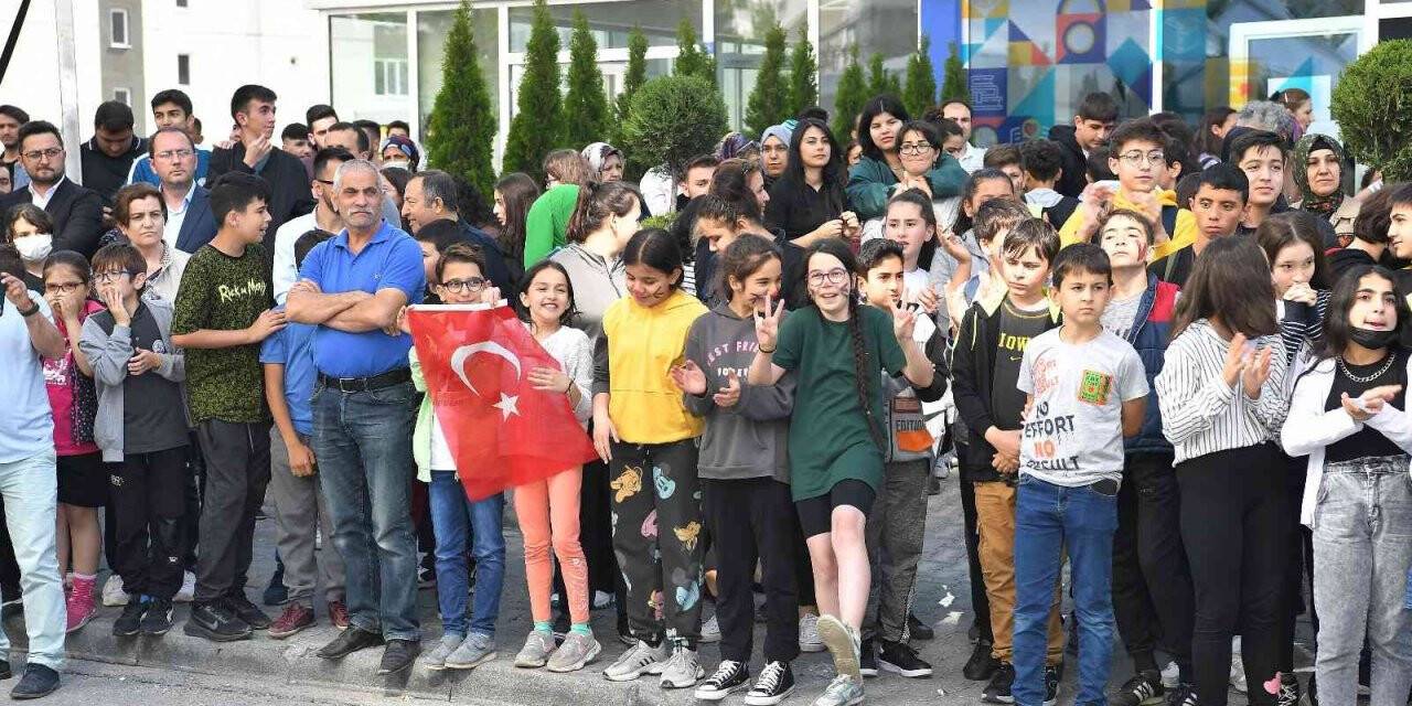 Büyükşehir’in Mevlana Kütüphanesi’nden 50 günde 50 bin kişi yararlandı