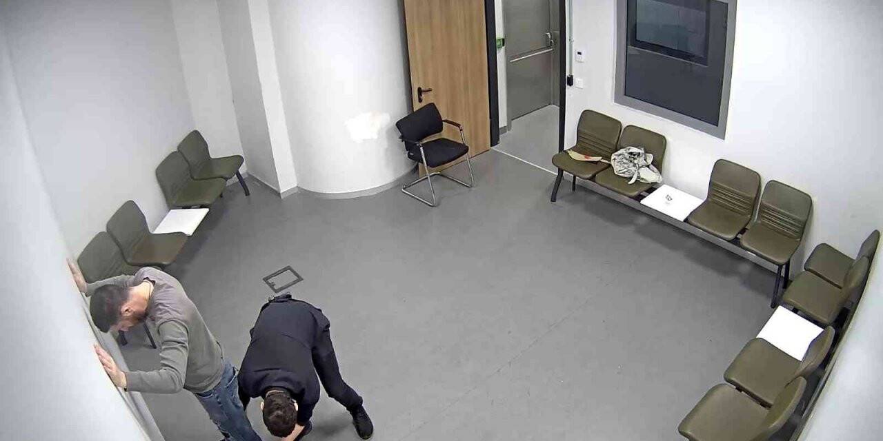 FETÖ’den aranan şüpheli, sahte pasaportla Türkiye’ye girmek isterken yakalandı