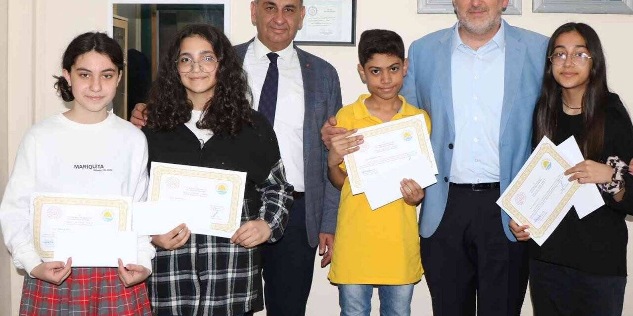 Çınarcık Belediye Başkanı Başkan Soyer, başarılı öğrencilerle buluştu