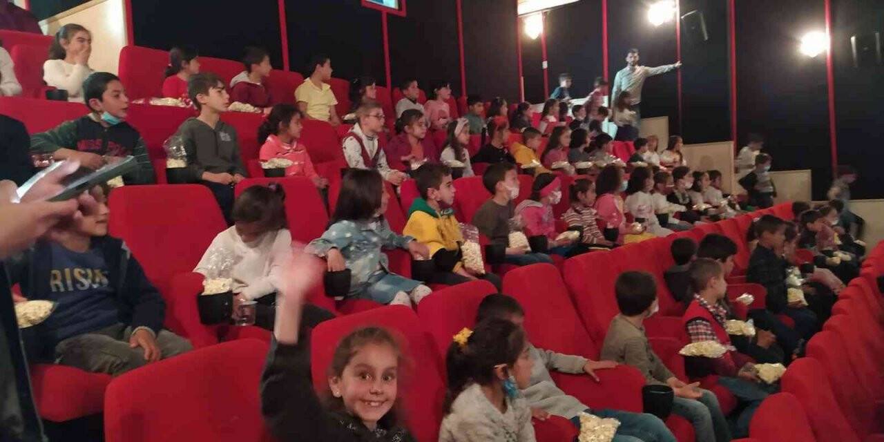 "Sinemaya Gitmeyen Çocuk Kalmasın" projesi