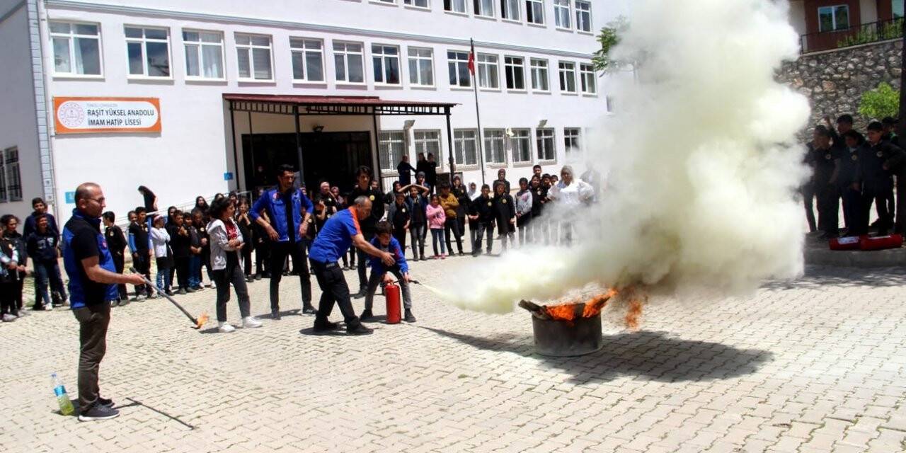 Tunceli’de deprem ve yangın tatbikatı gerçekleştirildi