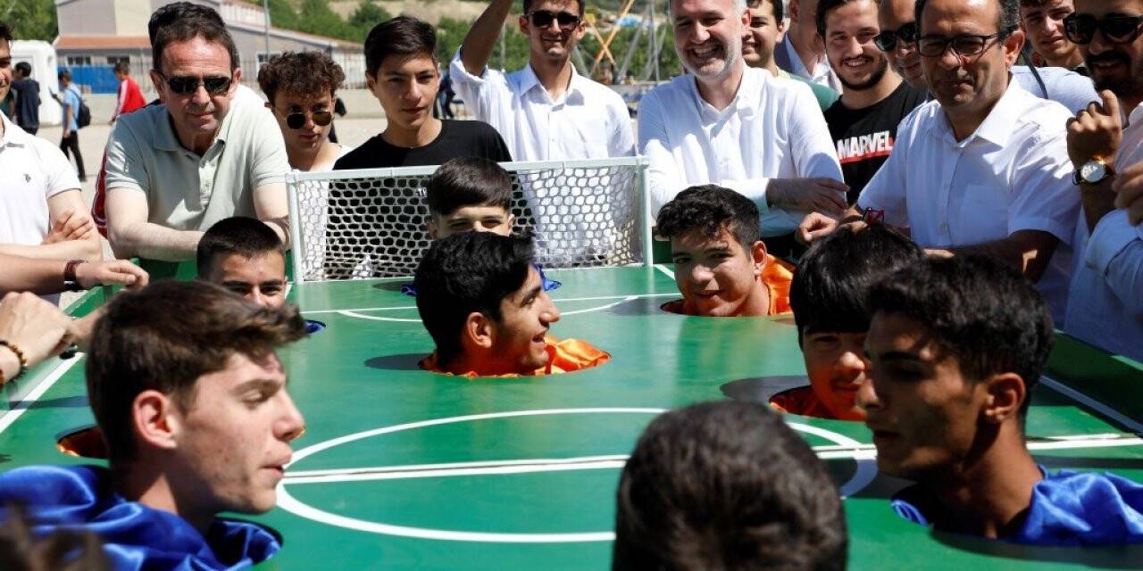 İnegöl’de öğrenciler ‘Kampüsfest’ ile coştu