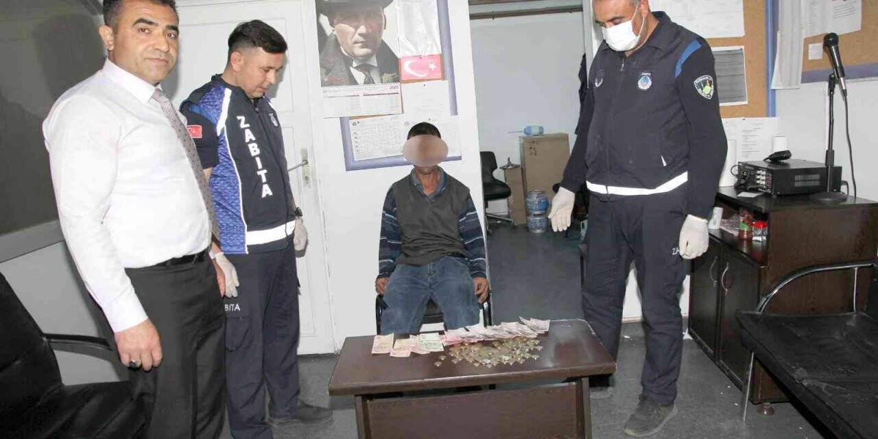 Dilencilik yaparak yarım günde 530 lira topladı