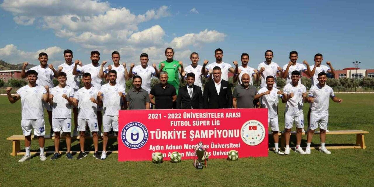 ADÜ Rektörü Aldemir şampiyon sporcular ile bir araya geldi