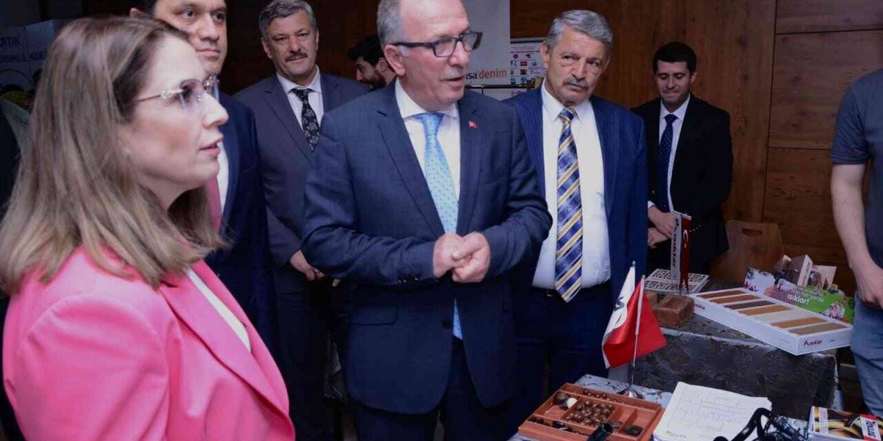 BARÜ 8. Kariyer ve İstihdam Günleri başladı