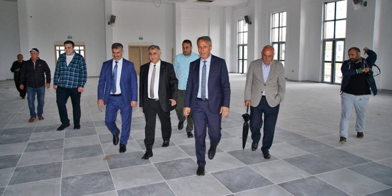 Rektör Çiftçi ÇAKÜ’ye tahsis edilen konağı inceledi