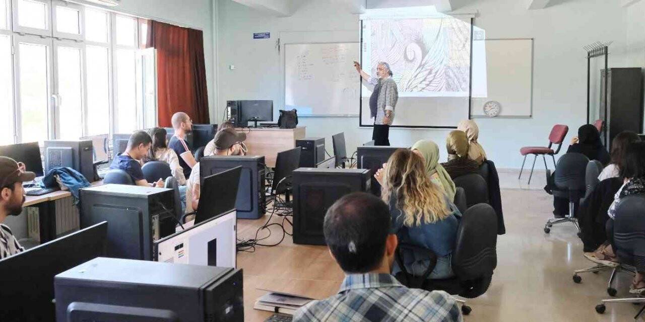 Finalist öğrencilere oryantasyon eğitimi