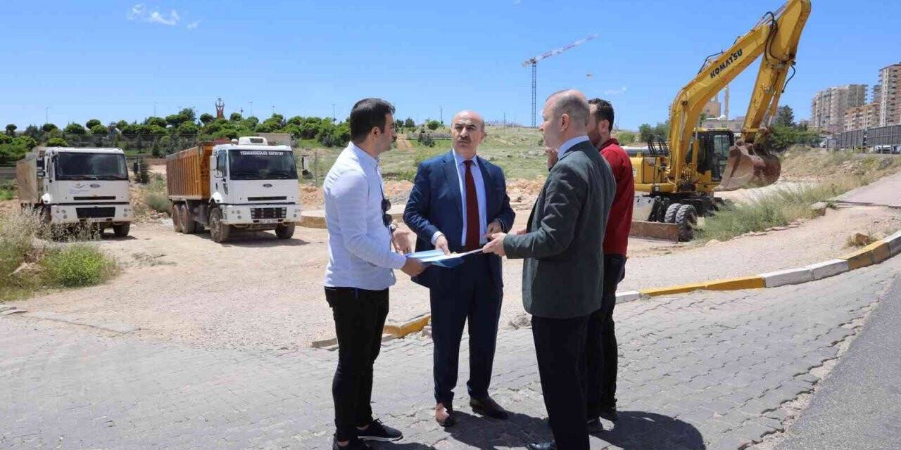 Mardin’de kavşak düzenlemesi için ilk kazma vuruldu