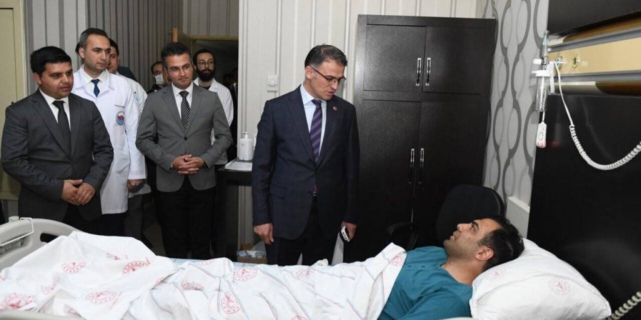 Vali Balcı’dan yaralı vali yardımcısına ziyaret