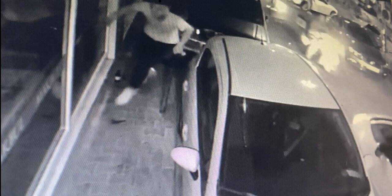 İstanbul’da korkunç cinayet kamerada: 22 yaşındaki genç kalbinden vurularak öldürüldü