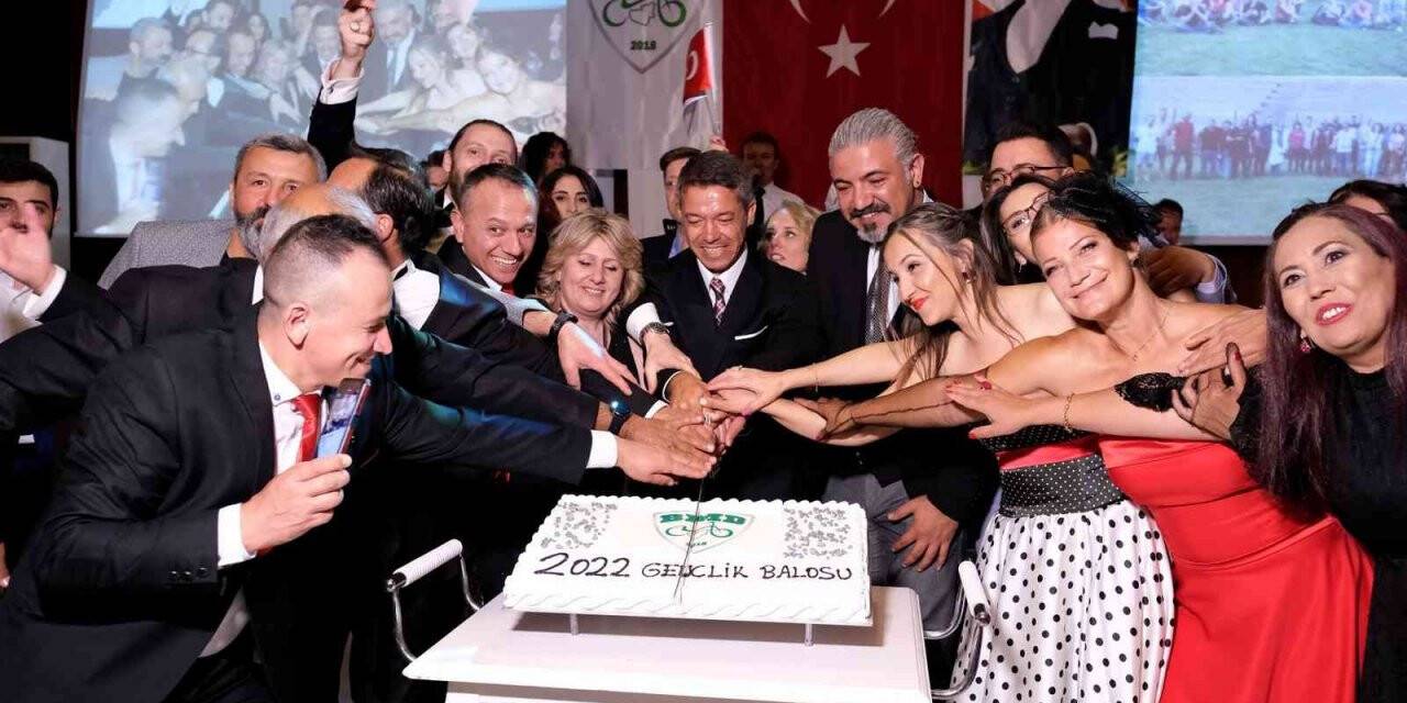 Bursa Motosiklet Derneği üyeleri baloda buluştu