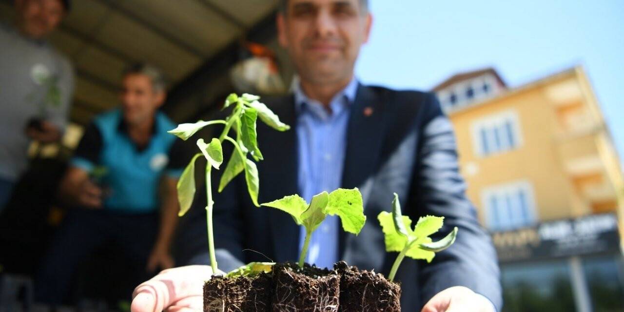 Kartepe’de 123 bin fide toprakla buluştu