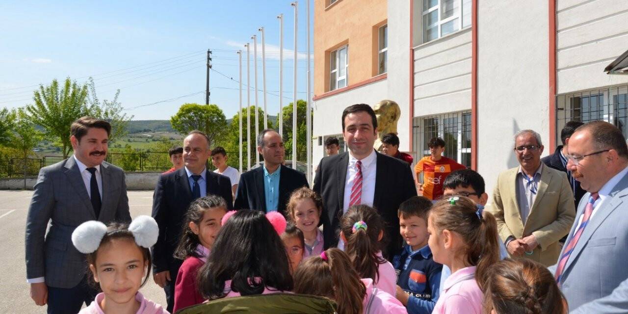 Öğrenciler kütüphanelerine kavuşmanın mutluluğunu yaşadı