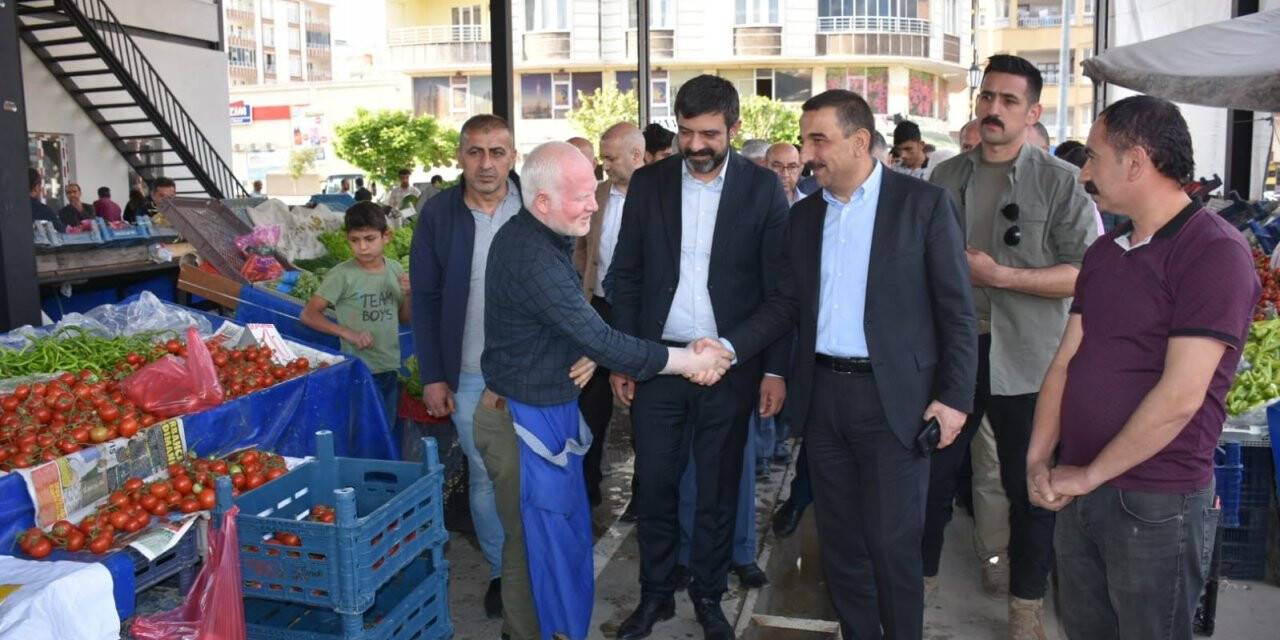 Vali Hacıbektaşoğlu esnafla bir araya geldi