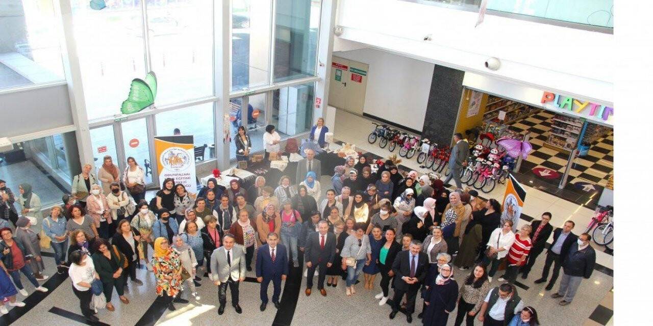 Odunpazarı Halk Eğitim Merkezi yıl sonu sergisi açıldı