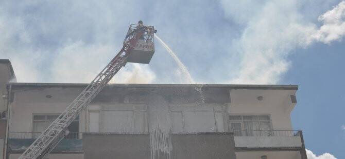 Niğde'de Çatı Yangını