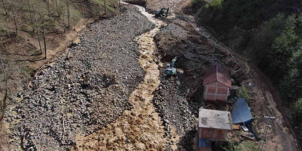 Trabzon’da meydana gelen 100’ün üzerinde heyelanın ardından hazırlanan hasar tespit raporu tamamlandı