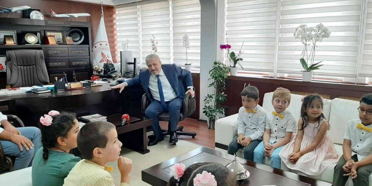 Bursa’da ilkokul öğrencilerinin maskeleri çiçek açtı