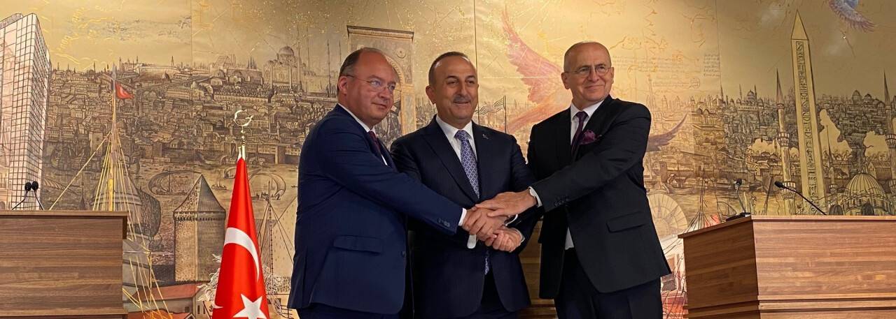 Üçlü Zirve İstanbul’da gerçekleşti