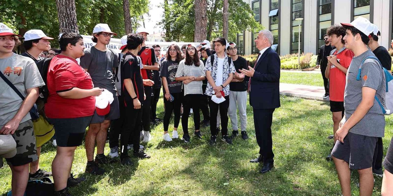 Gençler 3 kilometrelik parkurda 16 hedefe ulaşmak için mücadele etti