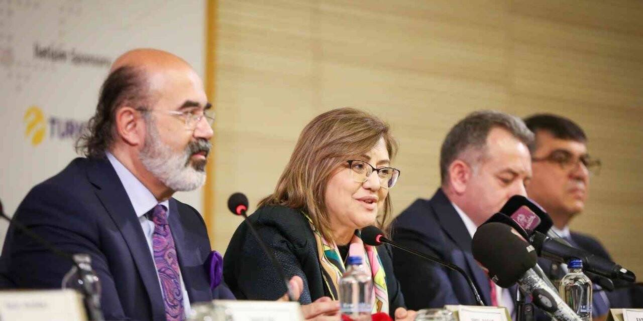 Şahin Uluslararası İş Formu Basın Toplantısı’nda konuştu