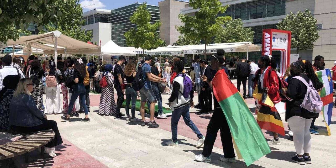 KTO Karatay Üniversitesi’nden yapay zeka temalı renkli bahar şenliği