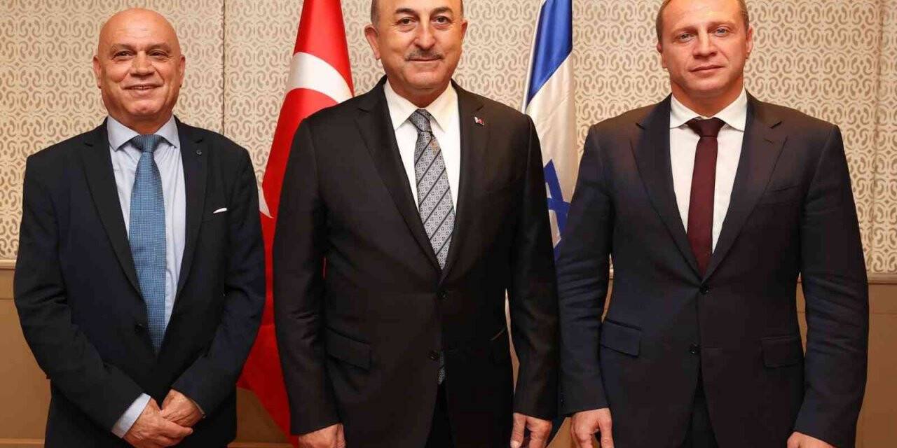 Bakan Çavuşoğlu, İsrail Turizm Bakanı Razvozov ile görüştü