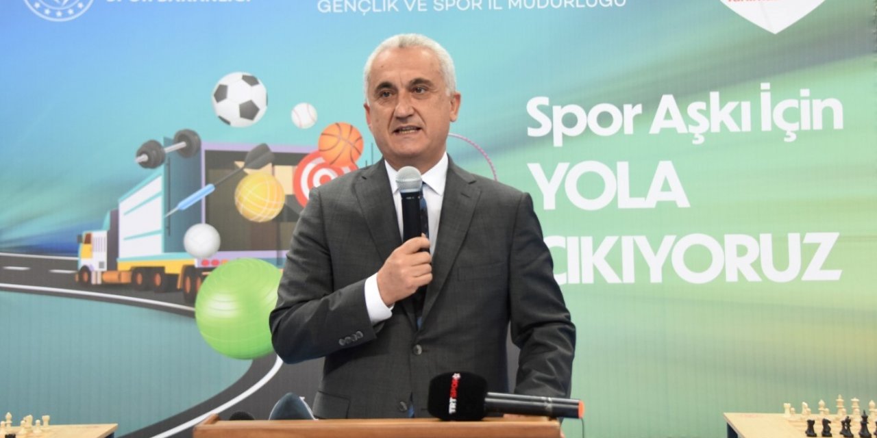 Kastamonu Valisi Avni Çakır: “Spor salonlarını insanlarımızla buluşturma noktasında yoğun bir çaba içerisindeyiz”