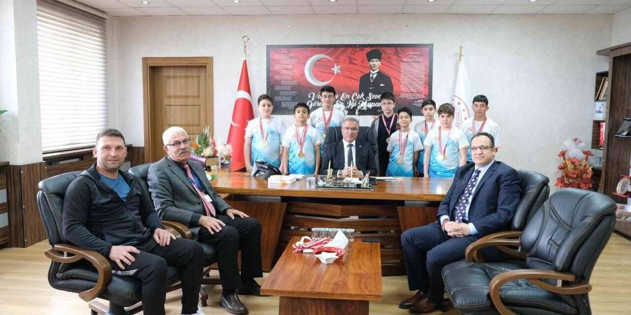 Teltik, başarılı Tekden öğrencilerini kabul etti