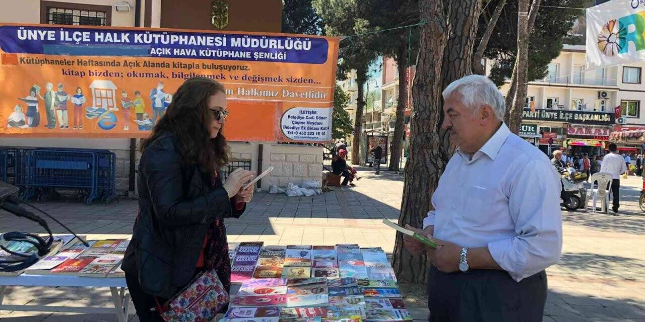 Ünye’de açık hava kütüphane şenliği