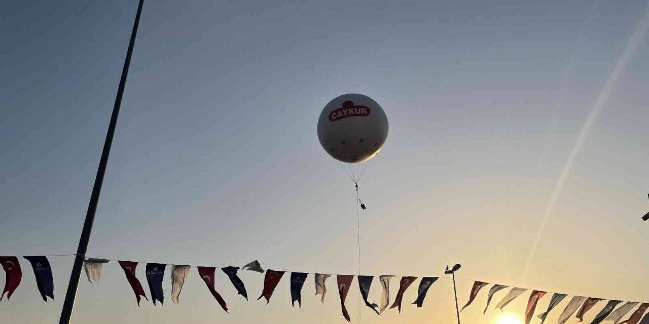 12. Rize Günleri’nde helyum gazlı balonla gökyüzüne çay salındı