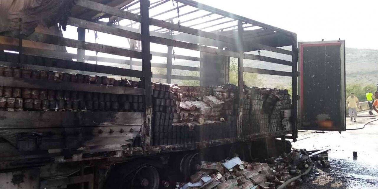 2 tırda çıkan yangın hasara neden oldu