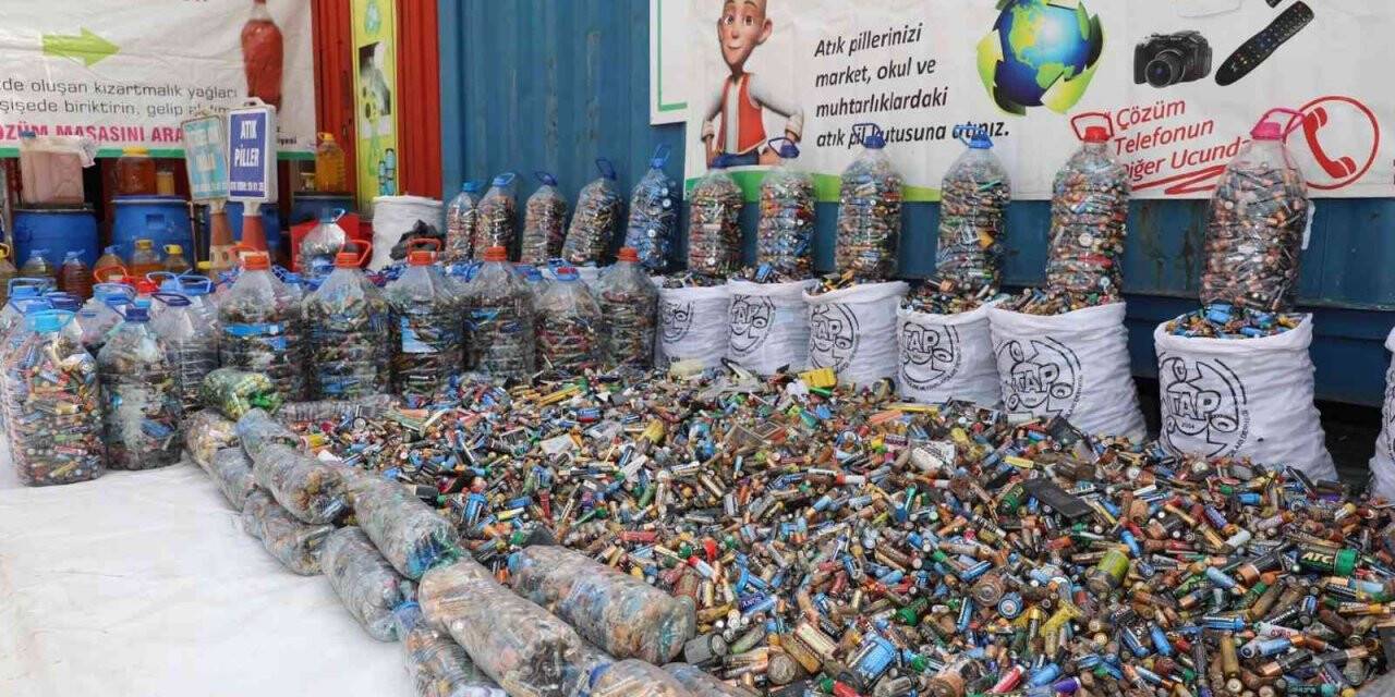 Körfez Belediyesi, son 1 yılda da binlerce ton atık malzemeyi ekonomiye geri kazandırdı