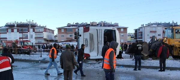 Konya'da 2 öğrencinin öldüğü okul servisi kazasının sanıkları yargılanıyor