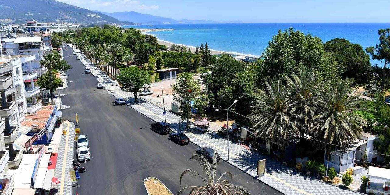 Anamur’da yol çalışması sürüyor