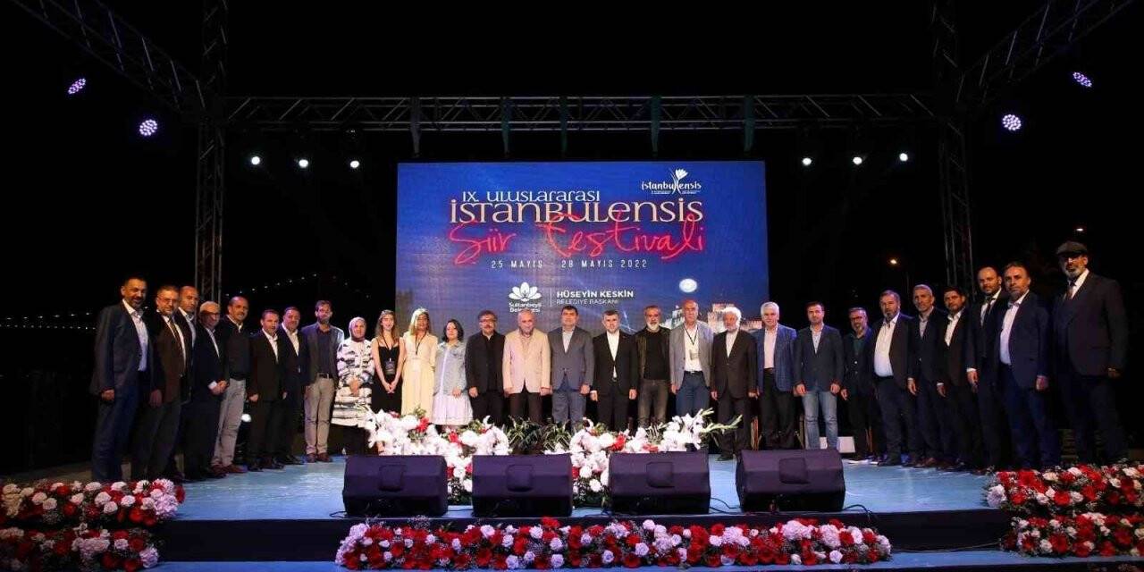 12 ülkeden şairlerin katıldığı İstanbulensis Şiir Festivali başladı