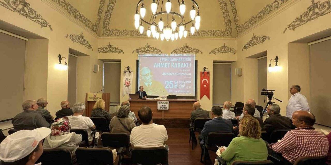 Türk Edebiyat Vakfı’nın kurulmasında büyük emeği olan Şeyhülmuharrirîn Ahmet Kabaklı anıldı