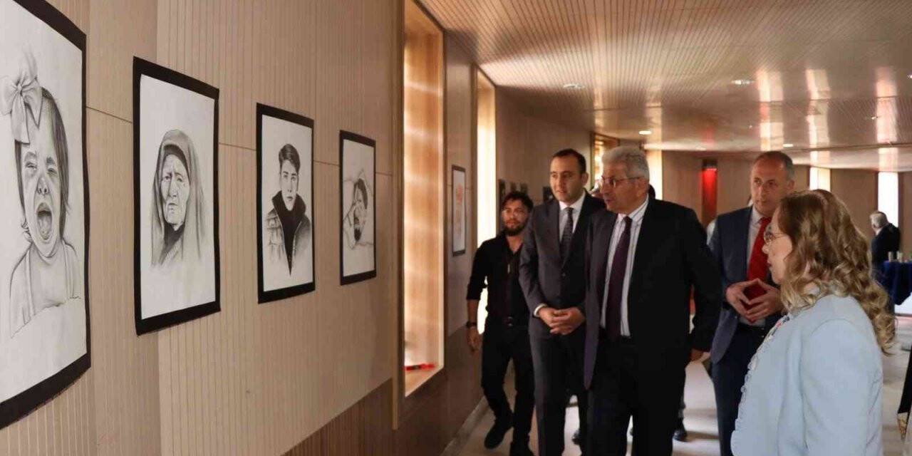 Duyguların kara kalem resim sergisi açıldı