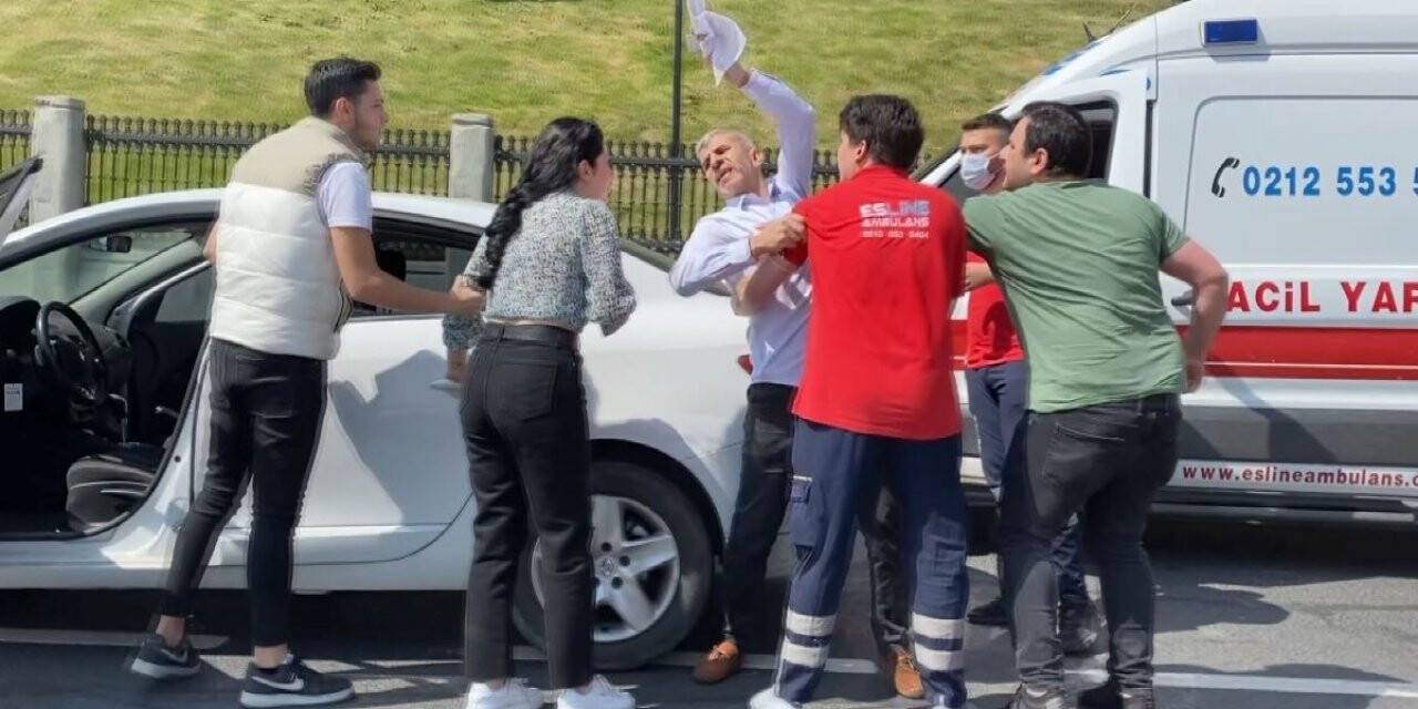 Hasta taşıyan ambulans otomobille çarpıştı