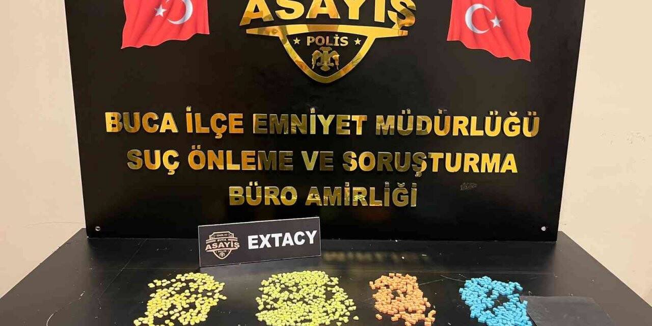 Durdurulan otomobilde binin üzerinde uyuşturucu hap ele geçirildi