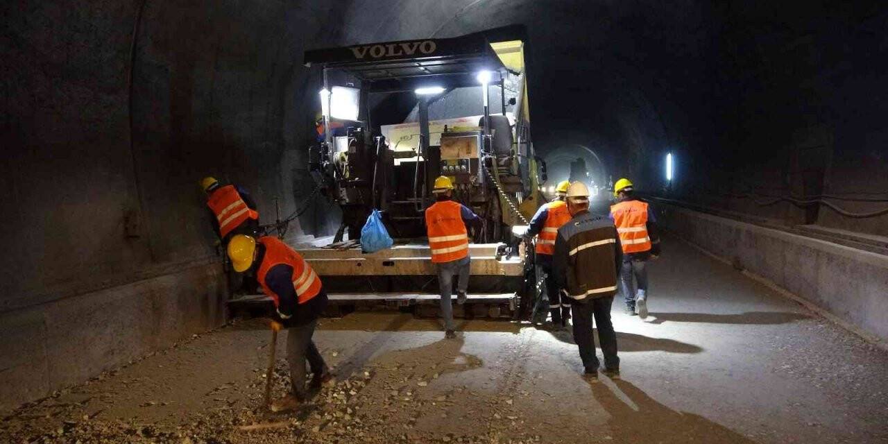Tamamlandığında dünyanın ikinci, Avrupa’nın ve Türkiye’nin en uzun çift tüplü karayolu tüneli olacak