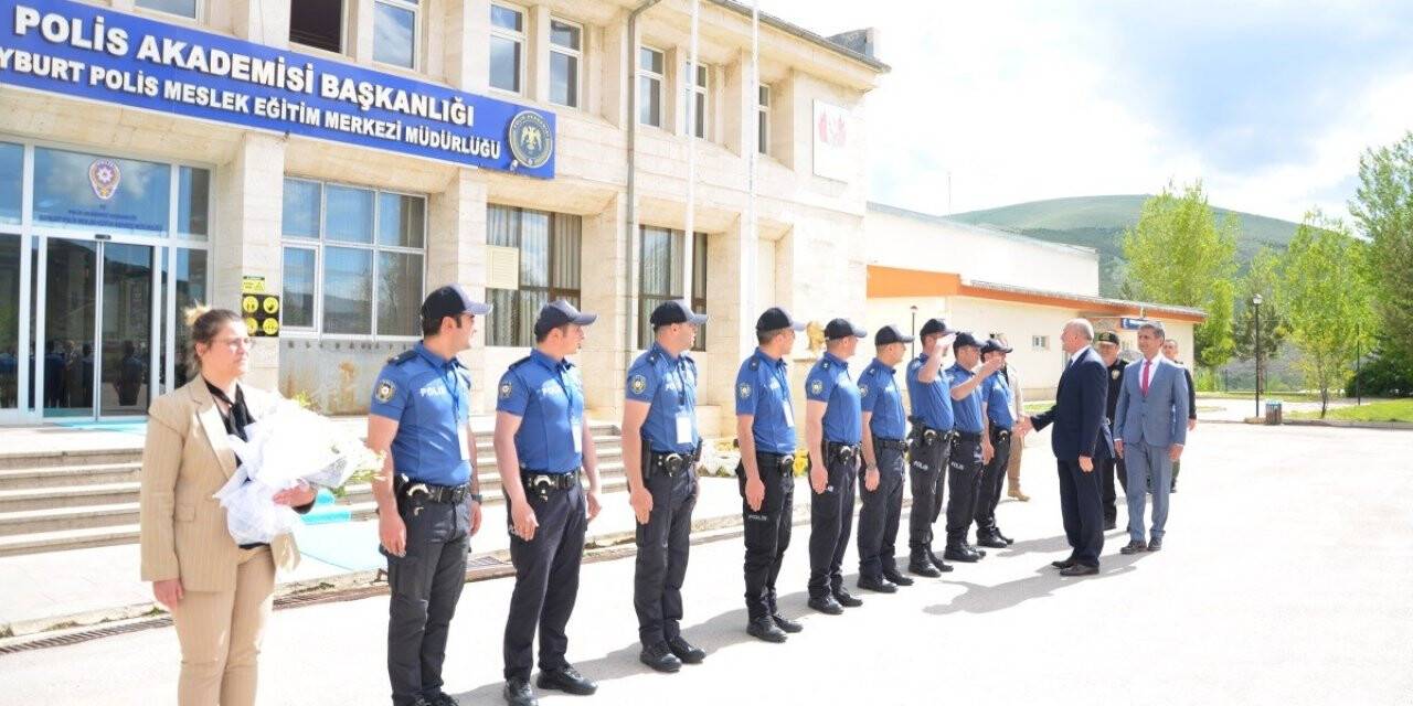 Polis Akademisi Başkanı Çolak, Bayburt POMEM öğrencileriyle biraraya geldi