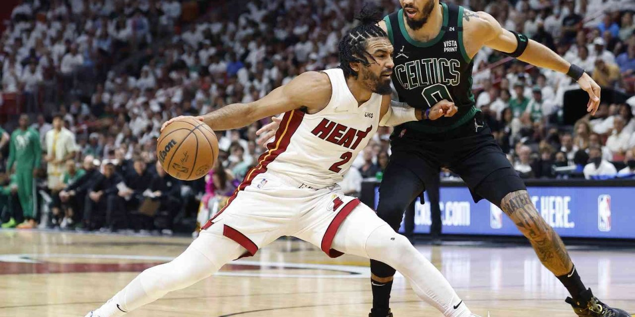 Boston, Miami karşısında 3-2 öne geçti