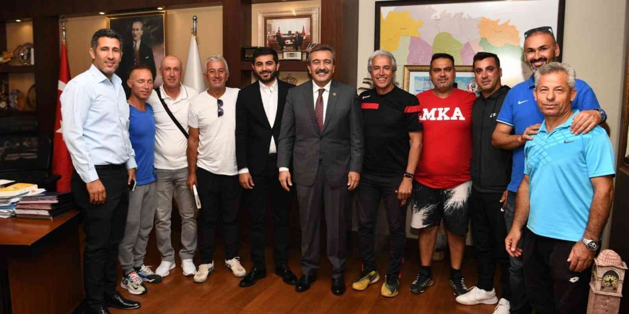 Çukurova Belediyesi, tenis eğitimlerine başlıyor