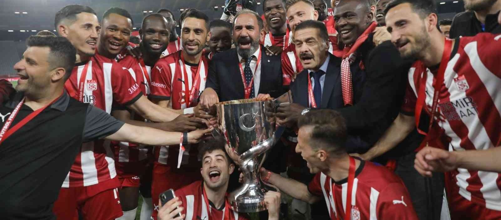 Sivasspor kupayı kazanan 16. takım oldu