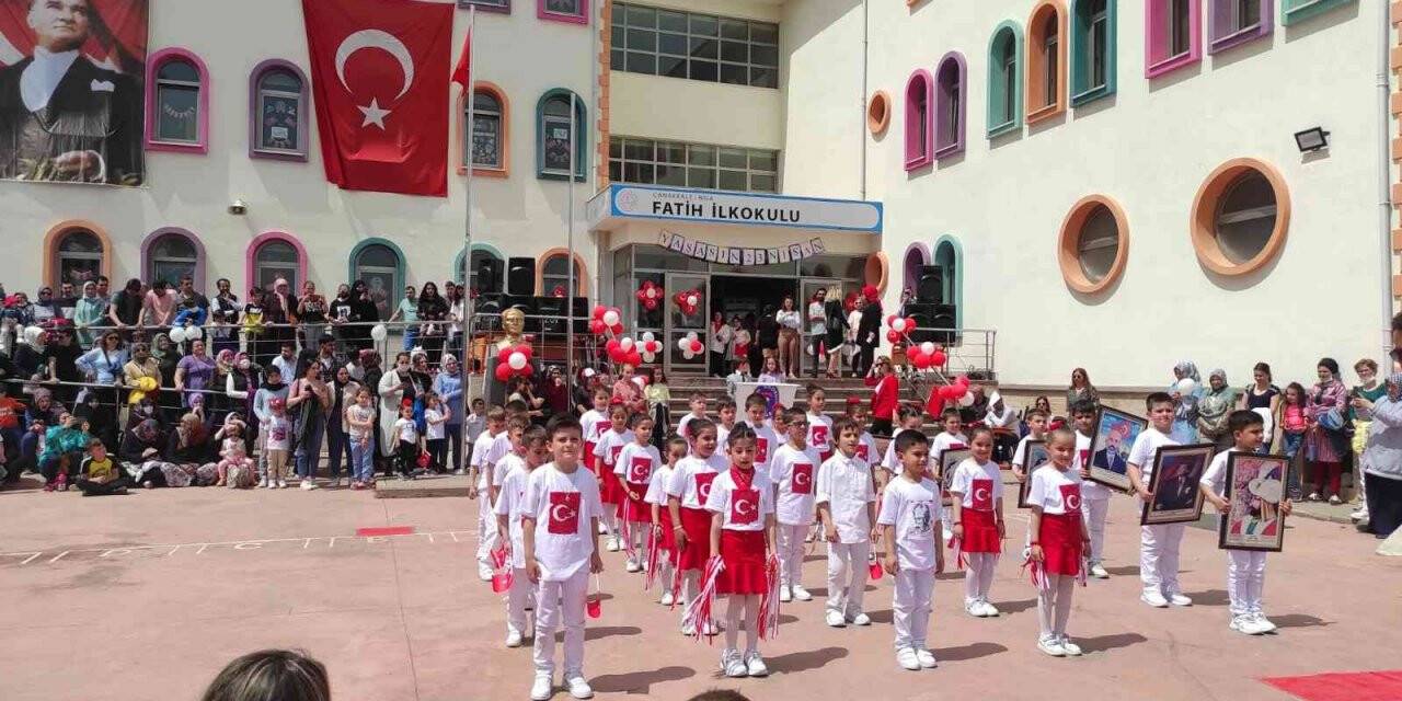 Biga Fatih İlkokulu Avrupa Kalite Etiketi aldı