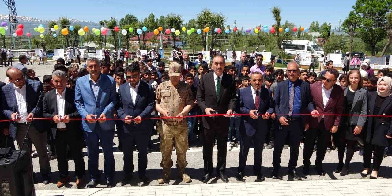 Öğretmen ve öğrencilerin hazırladığı projelere yoğun ilgi